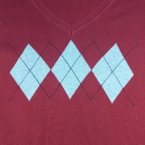 V-neck Argyle Sweater - Picture 3 of 4